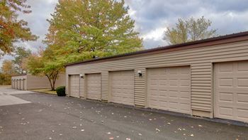Garages at Hunt Club Apartments, Integrity Realty, Copley, Ohio, 44321